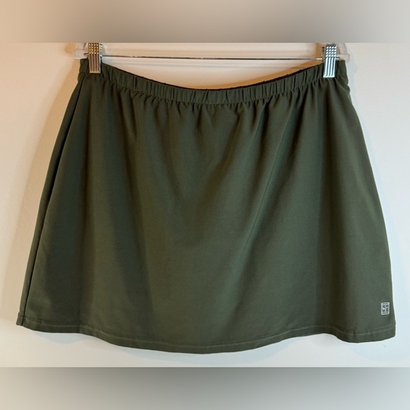 Nike Dresses & Skirts - Nike Dri-Fit Olive Green Women's Sporty Skort Size XL (16-18)